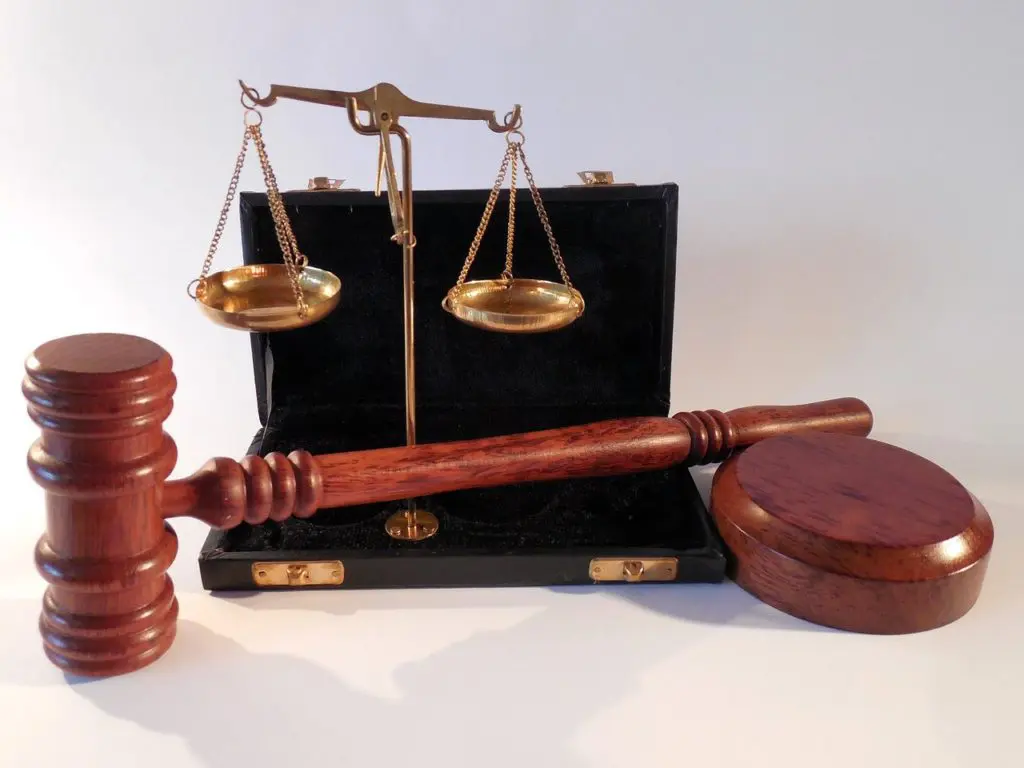 Gavel and justice Immigration Lawyer Toronto Ontario Auxilium Law